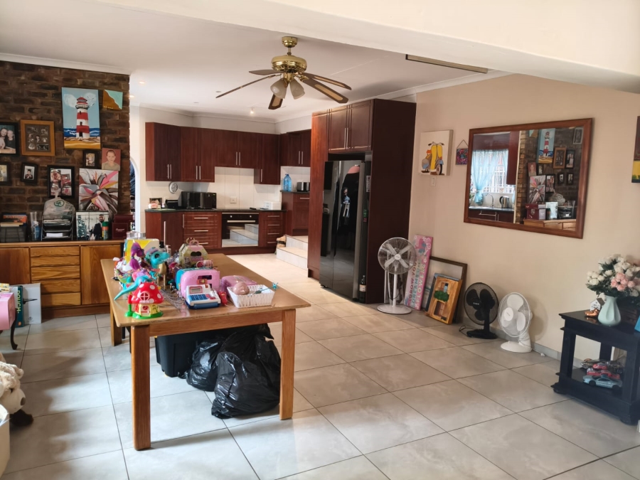 5 Bedroom Property for Sale in Cashan North West